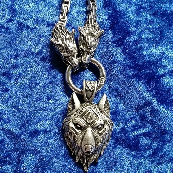 Versatile Nordic Viking Stainless Wolf Head Necklace Statement piece - Picture 4 of 14